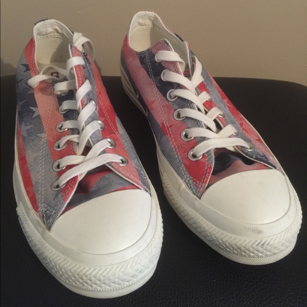 CONVERSE Red White & Blue with Stars ⭐️ Sz8 W